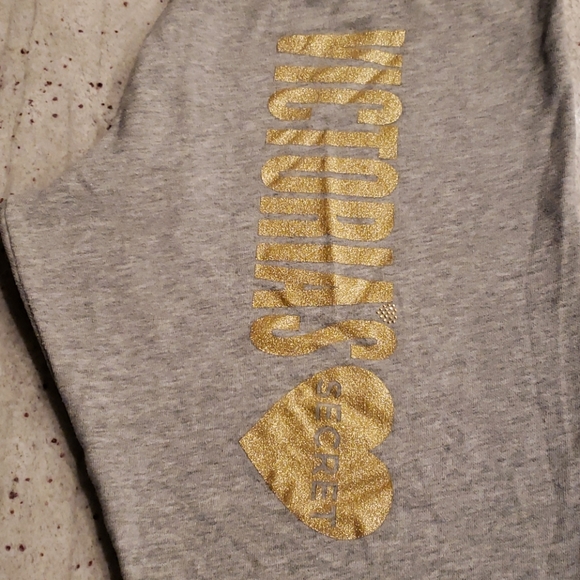 Victoria secret crop sweats - Picture 2 of 3